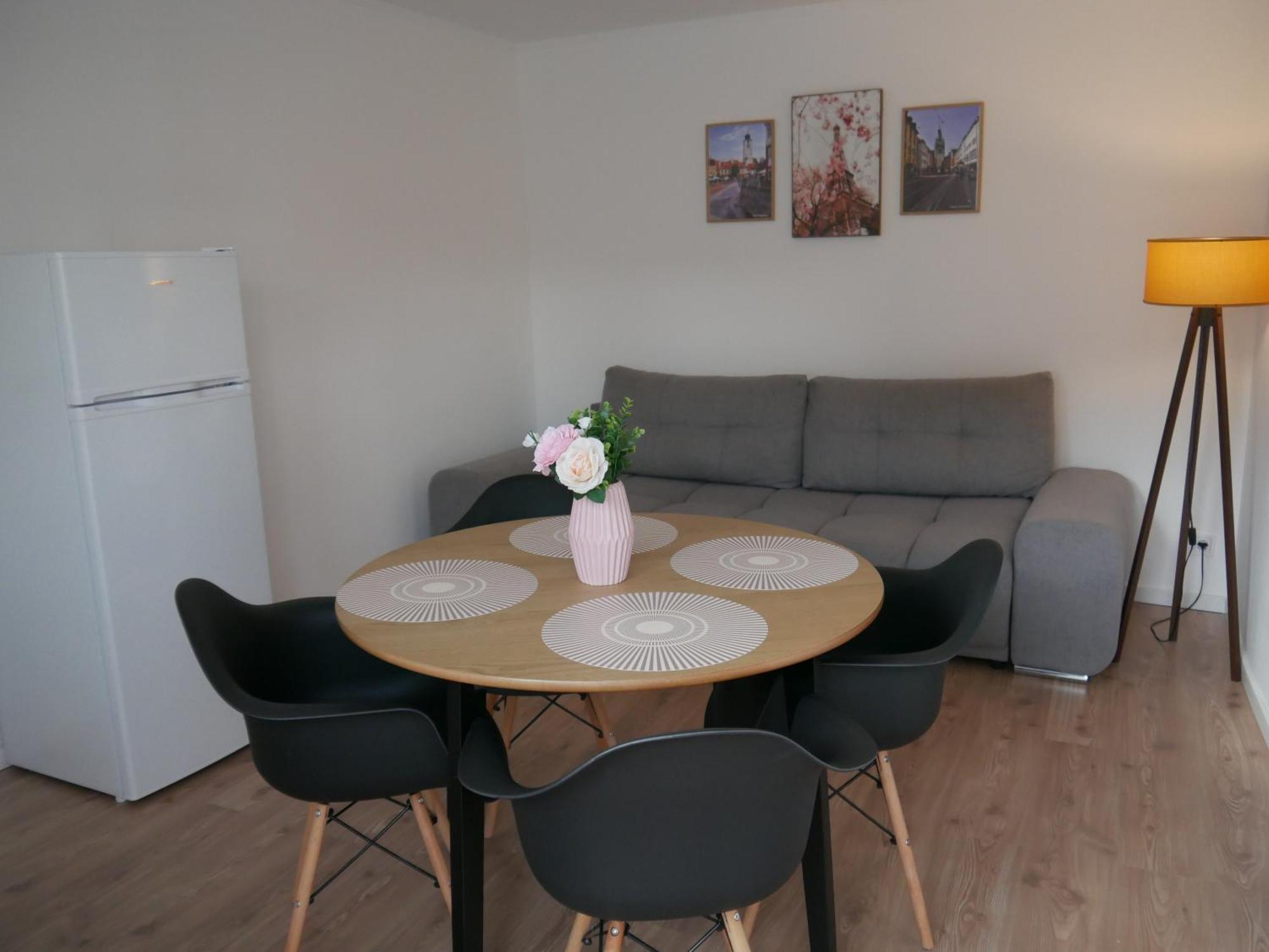 Free Garage In The Center-Delicia 4 Studio! Sibiu Bagian luar foto