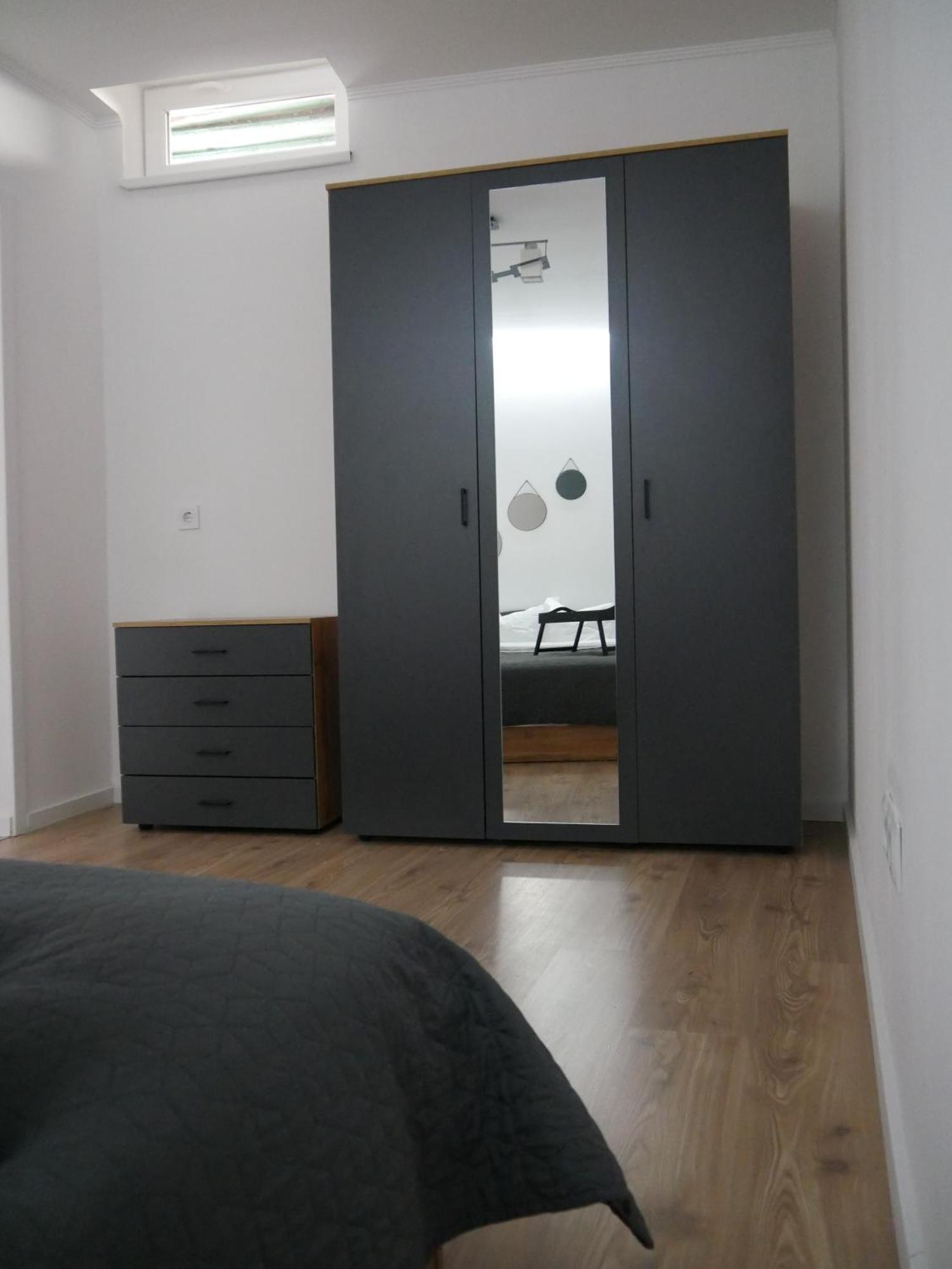 Free Garage In The Center-Delicia 4 Studio! Sibiu Bagian luar foto
