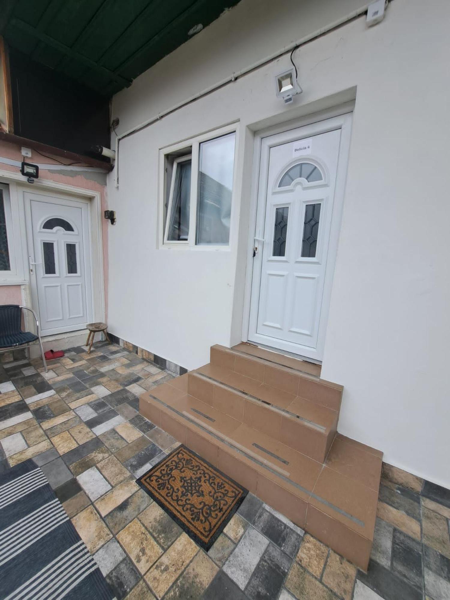 Free Garage In The Center-Delicia 4 Studio! Sibiu Bagian luar foto